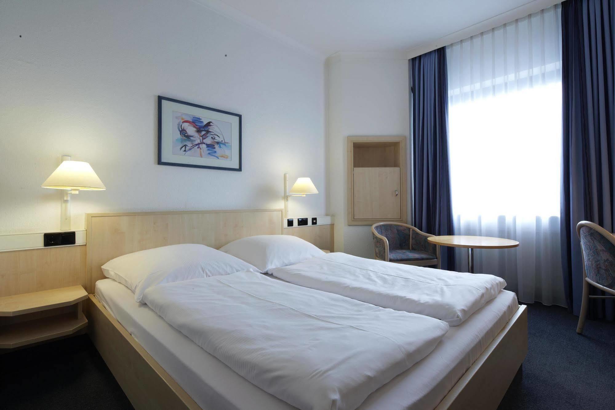 Rugs Hotel Augsburg City Dış mekan fotoğraf